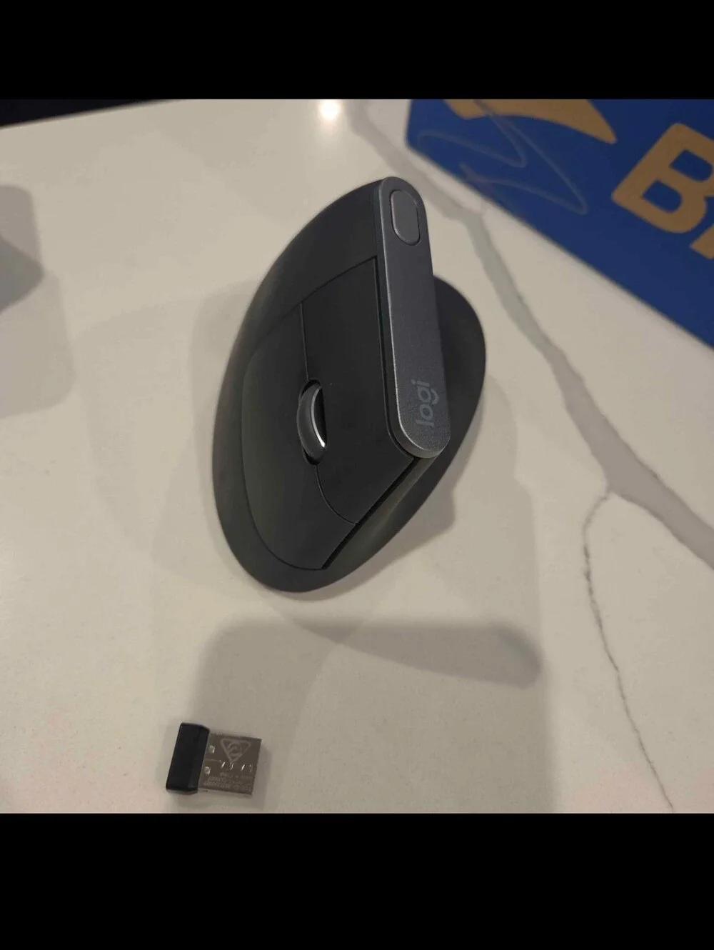 Logi MX Vertical Ergonomic Wireless Mouse